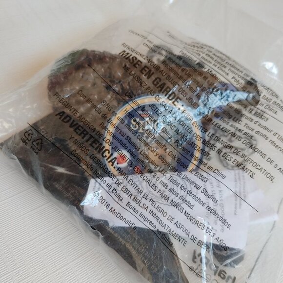 2016 McDonalds Happy Meal Toy Ash Hedgehog SING Illumination Presents Se… - Picture 4 of 4